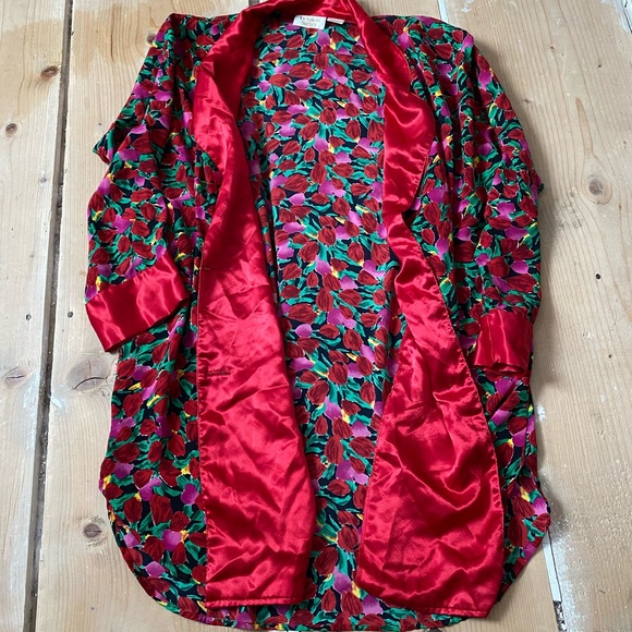 Vintage Victoria Secret robe - Picture 2 of 8